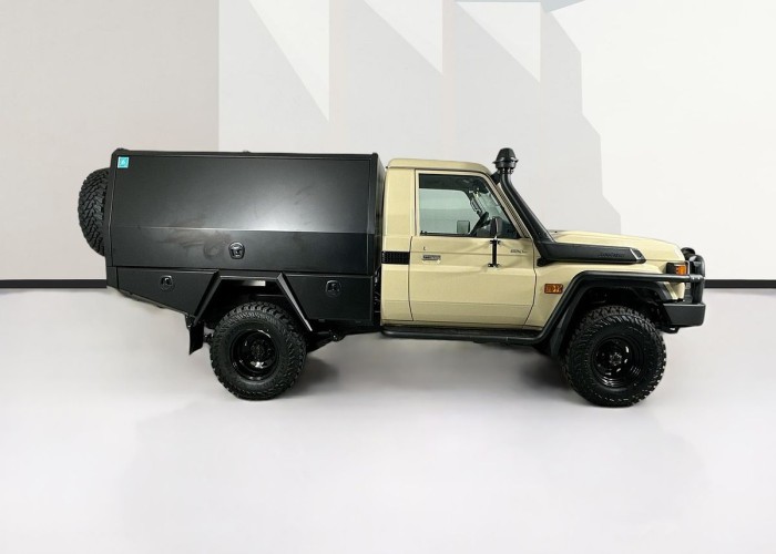 Used 1
                    TOYOTA
                     for Sale Image