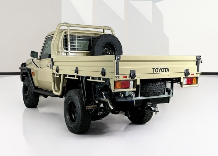 Used 1
                    TOYOTA
                     for Sale Image