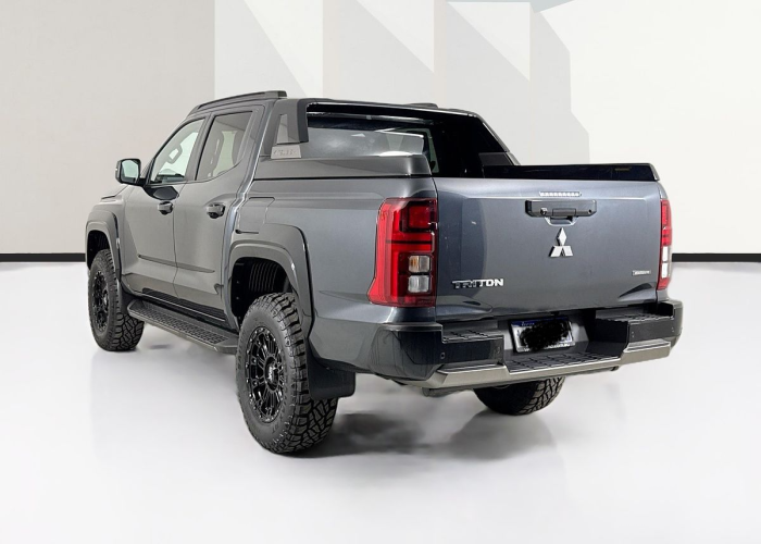 Used 1
                    MITSUBISHI
                     for Sale Image