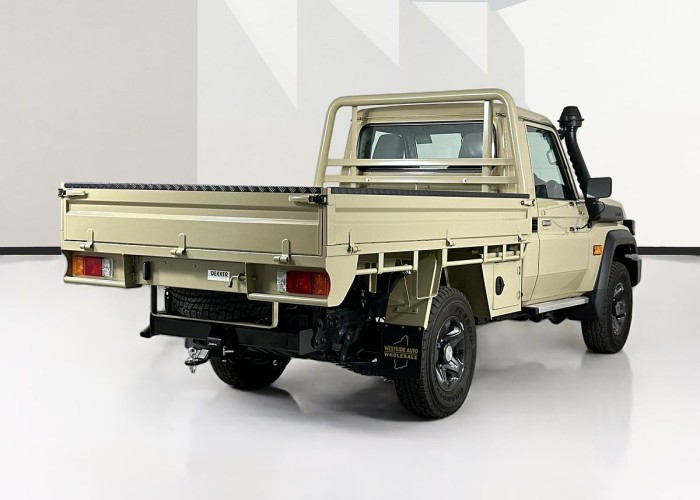 Used 1
                    TOYOTA
                     for Sale Image