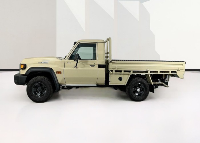 Used 1
                    TOYOTA
                     for Sale Image