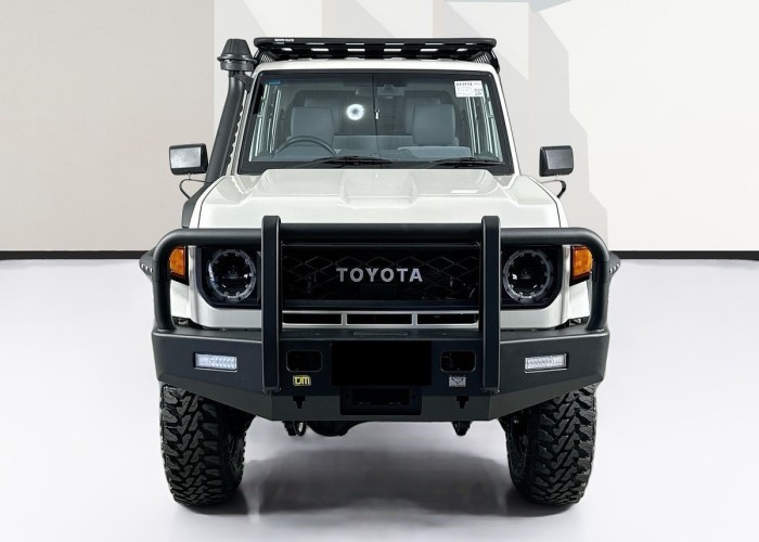 Used 1
                    TOYOTA
                     for Sale Image