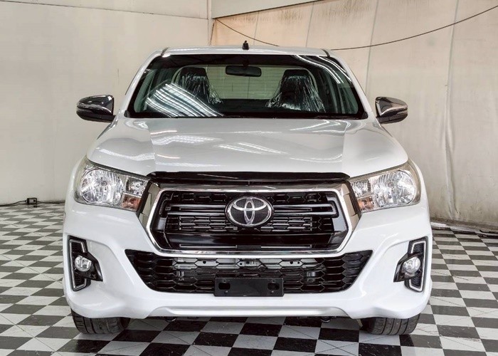 Used 8
                    TOYOTA
                     for Sale Image