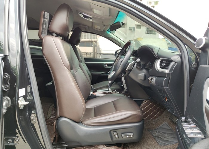 Used 8
                    TOYOTA
                     for Sale Image