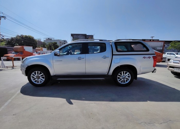 Used 3
                    ISUZU
                     for Sale Image