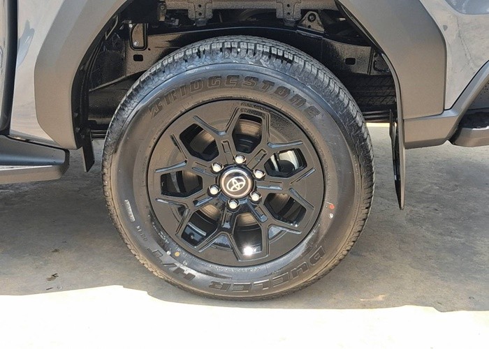Used 5
                    TOYOTA
                     for Sale Image