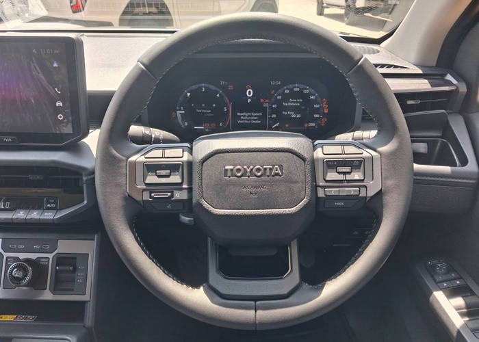 Used 5
                    TOYOTA
                     for Sale Image
