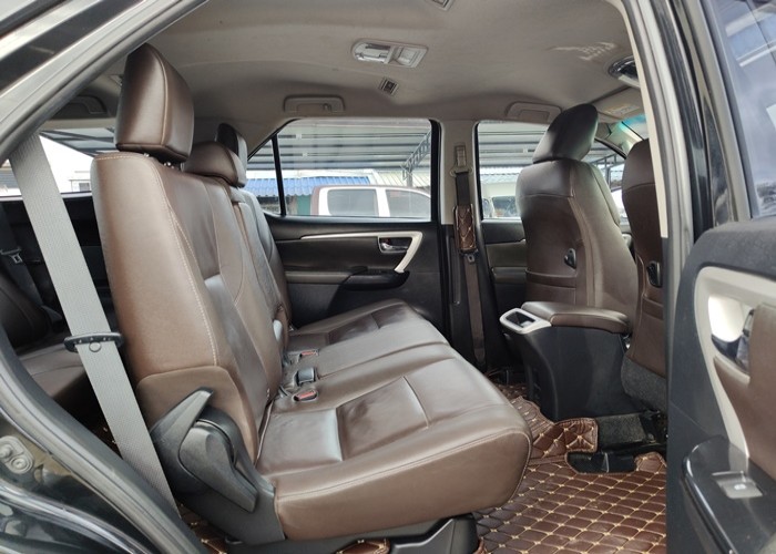 Used 12
                    TOYOTA
                     for Sale Image