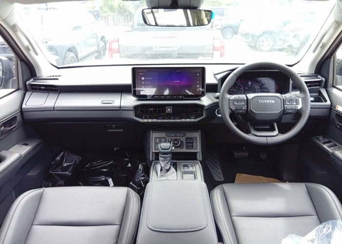 Used 7
                    TOYOTA
                     for Sale Image