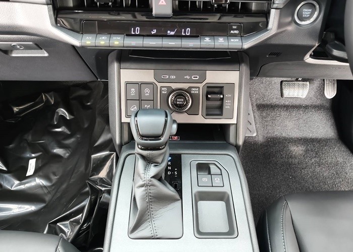 Used 5
                    TOYOTA
                     for Sale Image