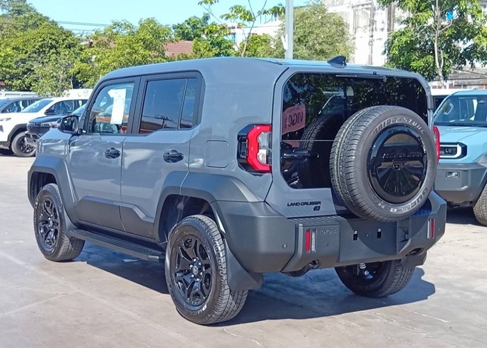 Used 5
                    TOYOTA
                     for Sale Image