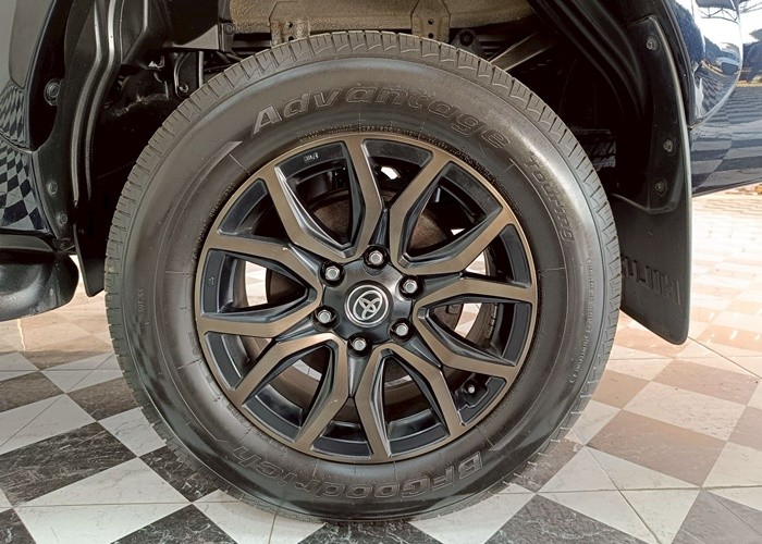 Used 11
                    TOYOTA
                     for Sale Image