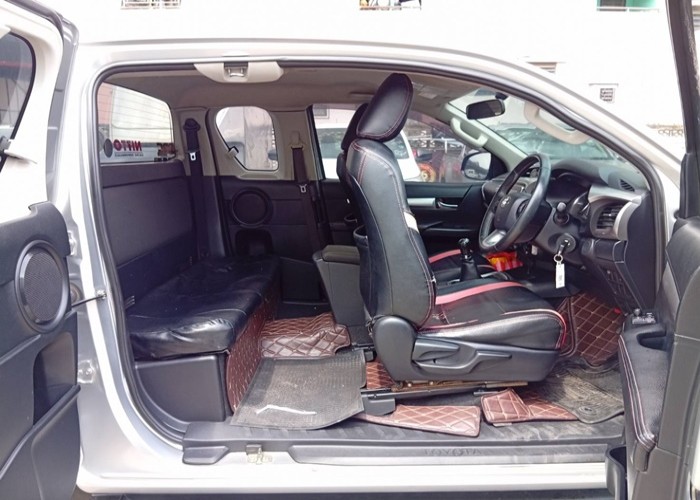 Used 12
                    TOYOTA
                     for Sale Image