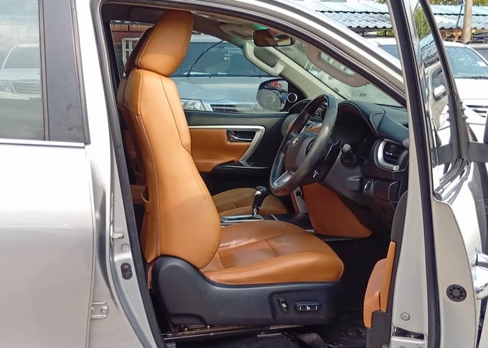 Used 11
                    TOYOTA
                     for Sale Image