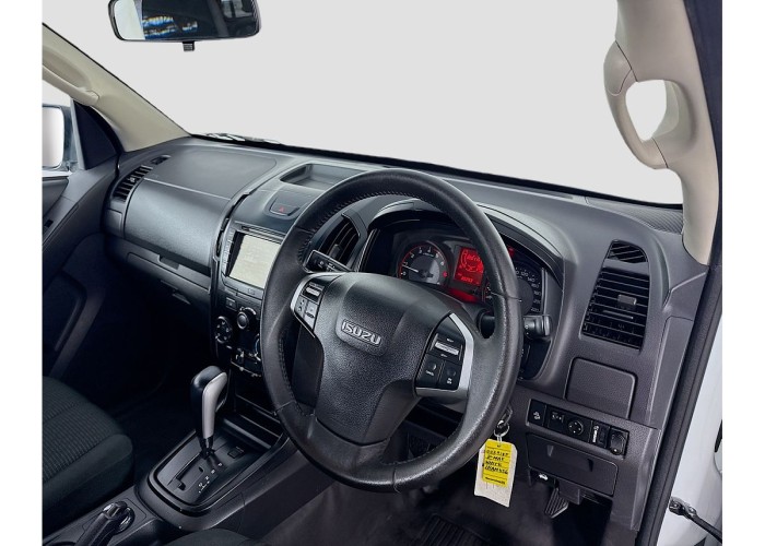 Used 1
                    ISUZU
                     for Sale Image