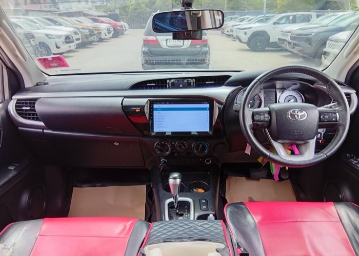 Used 6
                    TOYOTA
                     for Sale Image