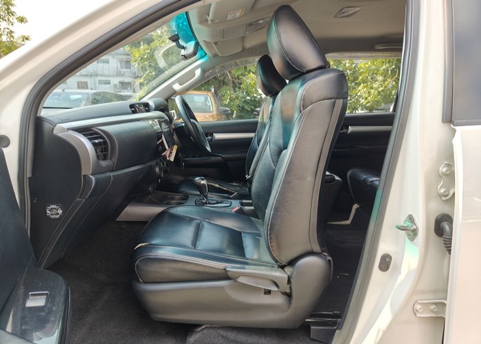 Used 6
                    TOYOTA
                     for Sale Image