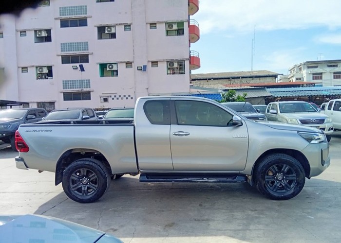 Used 12
                    TOYOTA
                     for Sale Image
