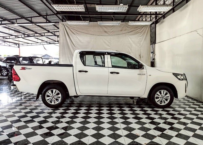 Used 11
                    TOYOTA
                     for Sale Image