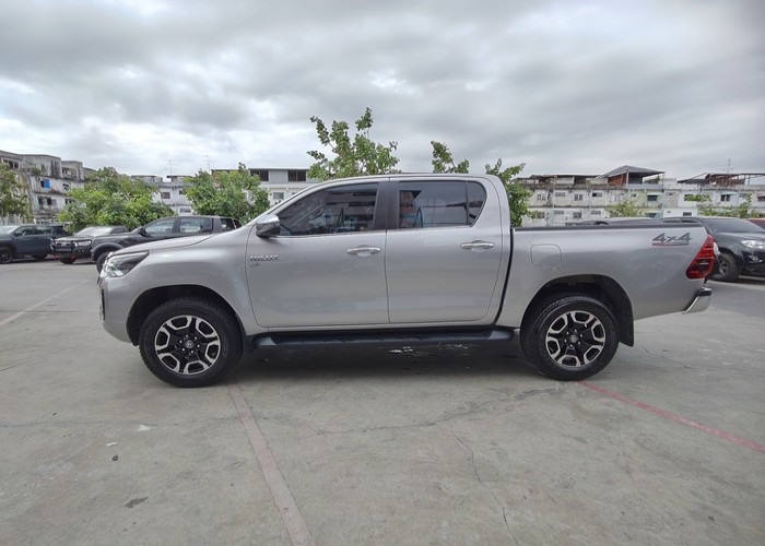Used 8
                    TOYOTA
                     for Sale Image