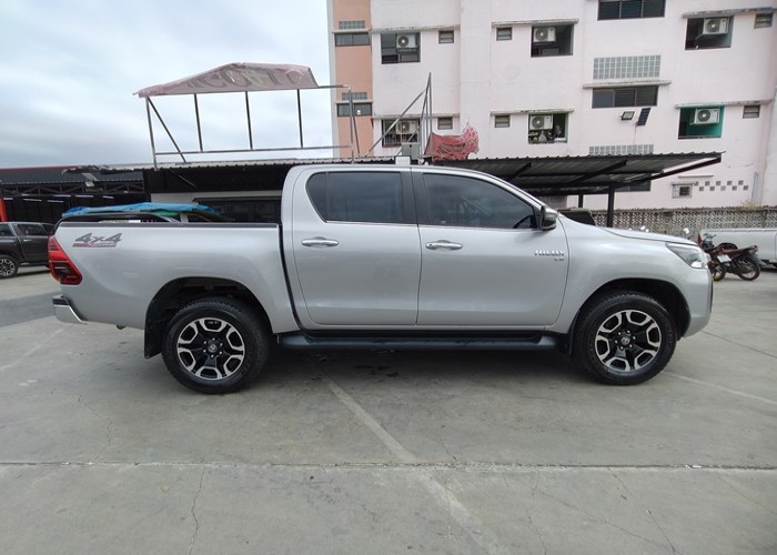 Used 8
                    TOYOTA
                     for Sale Image