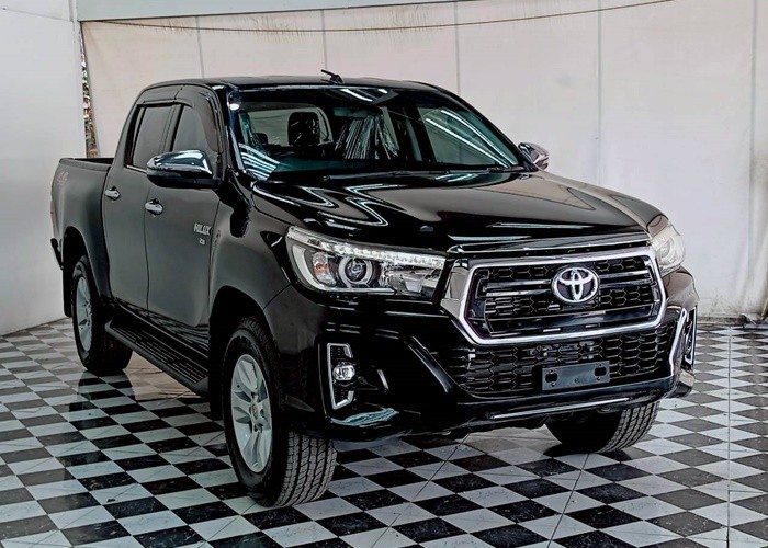 Used 5
                    TOYOTA
                     for Sale Image