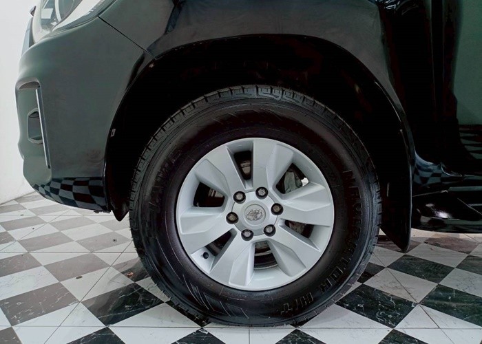 Used 5
                    TOYOTA
                     for Sale Image