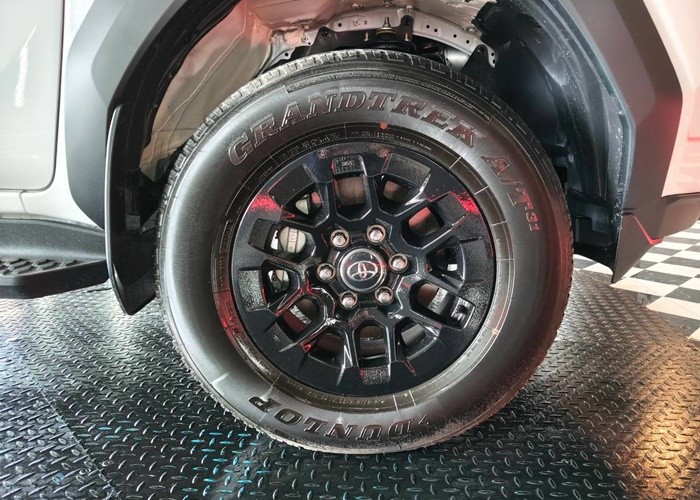 Used 7
                    TOYOTA
                     for Sale Image
