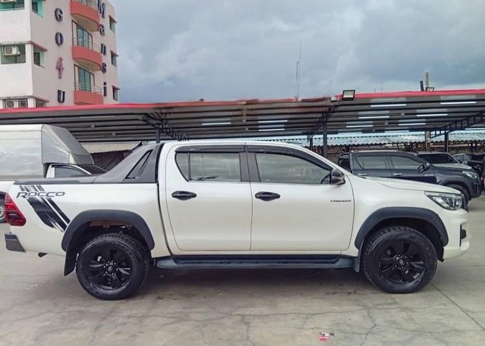 Used 4
                    TOYOTA
                     for Sale Image