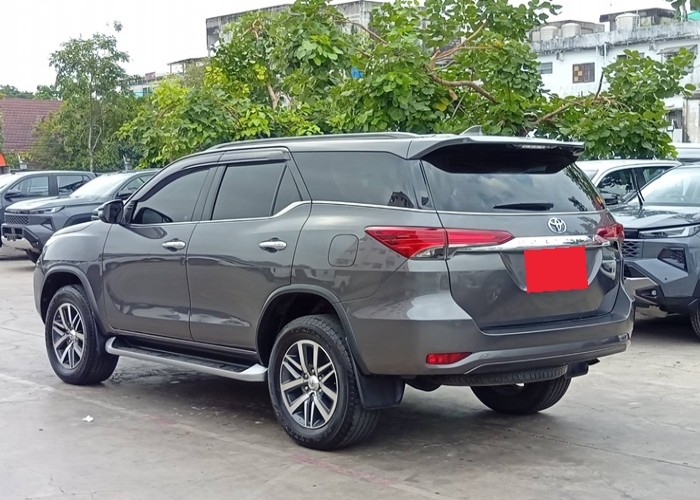 Used 7
                    TOYOTA
                     for Sale Image