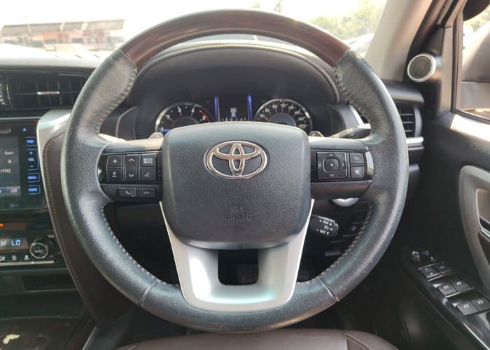 Used 9
                    TOYOTA
                     for Sale Image