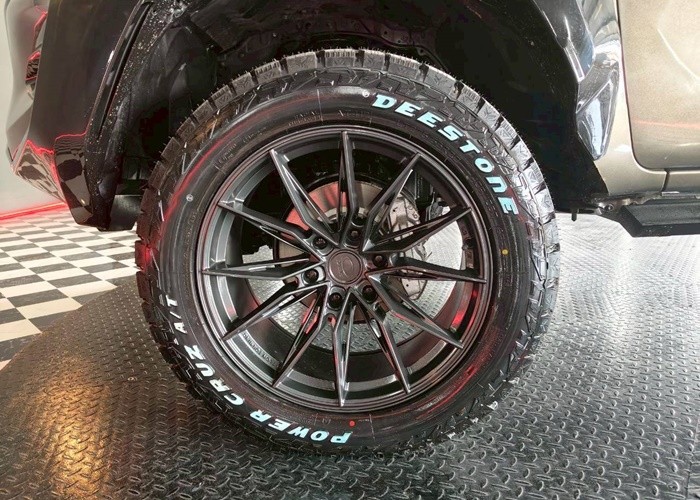 Used 7
                    TOYOTA
                     for Sale Image