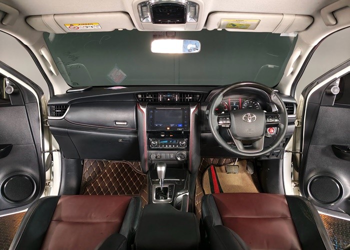 Used 4
                    TOYOTA
                     for Sale Image