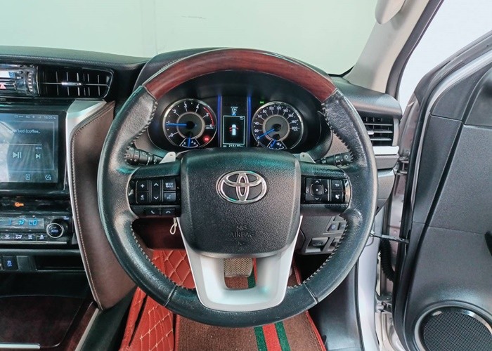 Used 11
                    TOYOTA
                     for Sale Image