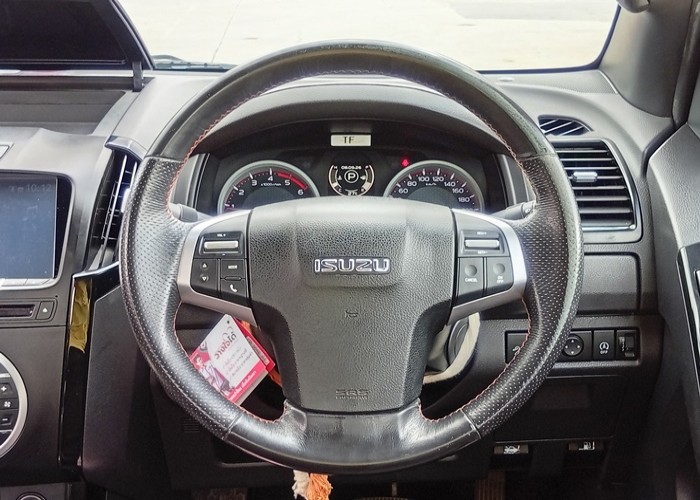 Used 1
                    ISUZU
                     for Sale Image