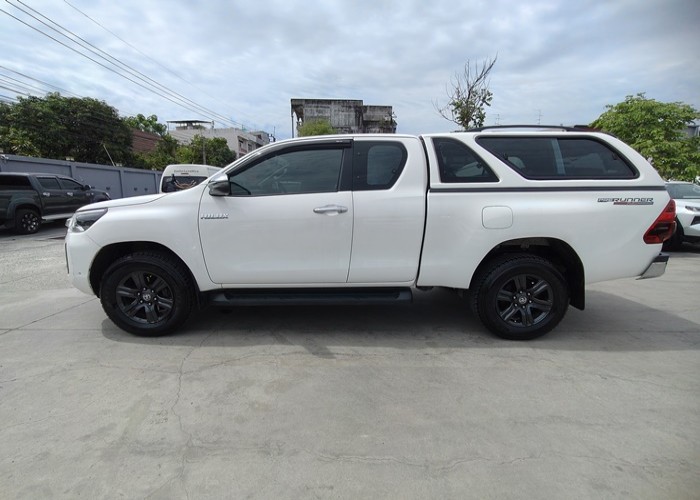 Used 12
                    TOYOTA
                     for Sale Image