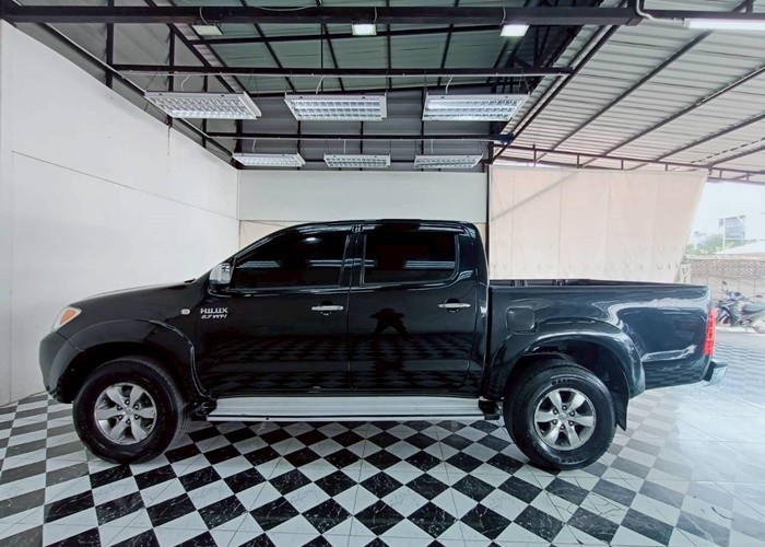 Used 8
                    TOYOTA
                     for Sale Image