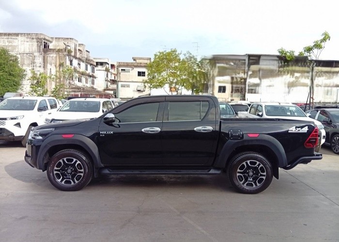 Used 5
                    TOYOTA
                     for Sale Image