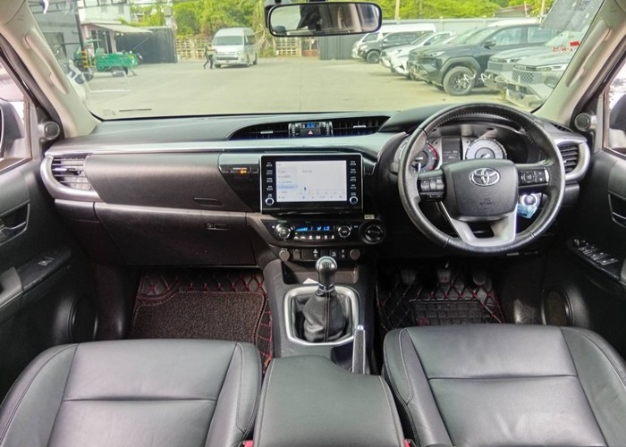 Used 5
                    TOYOTA
                     for Sale Image
