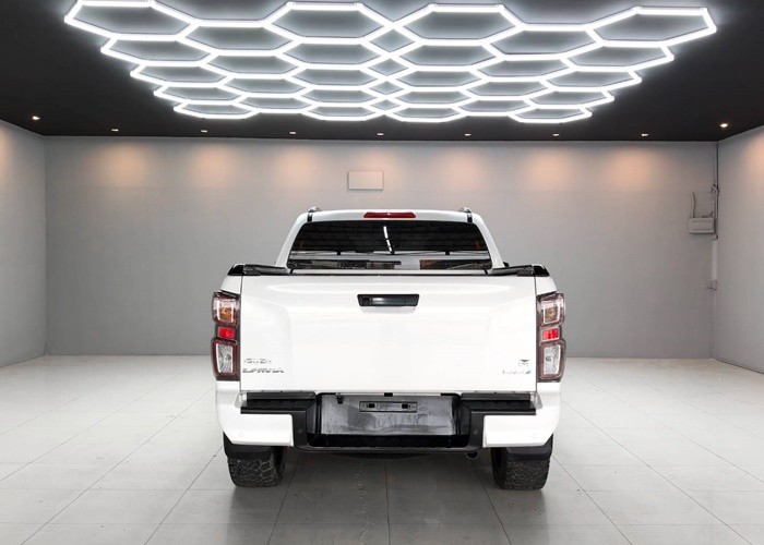 Used 1
                    ISUZU
                     for Sale Image