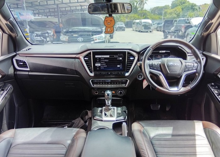 Used 8
                    ISUZU
                     for Sale Image