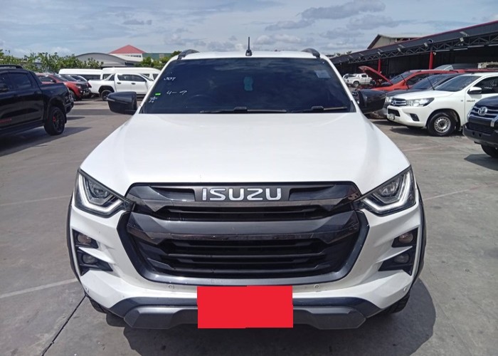 Used 8
                    ISUZU
                     for Sale Image