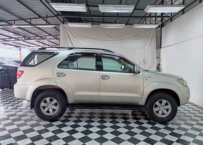 Used 5
                    TOYOTA
                     for Sale Image