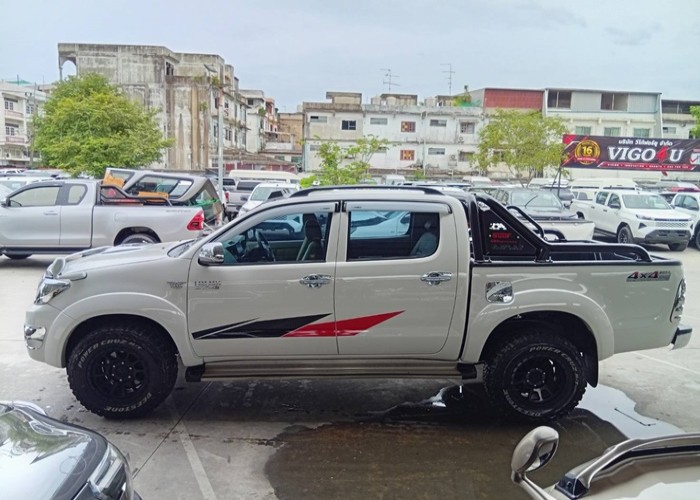 Used 12
                    TOYOTA
                     for Sale Image