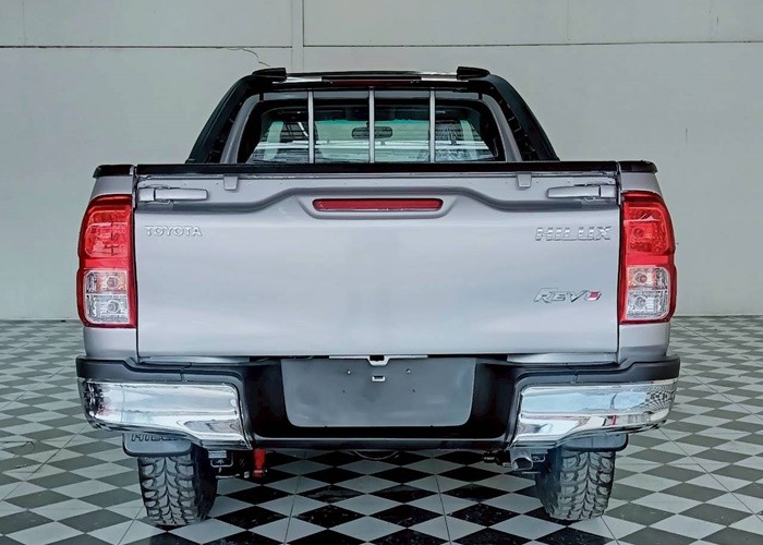 Used 12
                    TOYOTA
                     for Sale Image