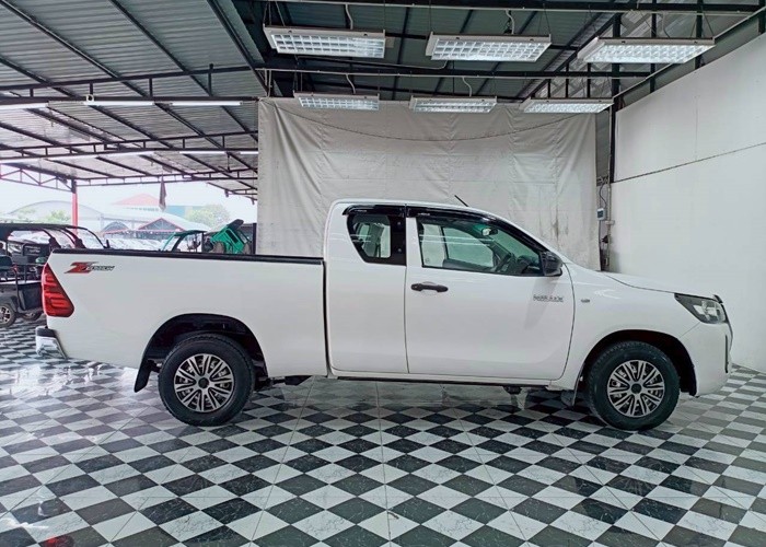 Used 11
                    TOYOTA
                     for Sale Image