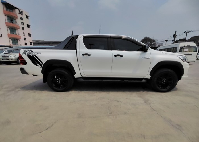Used 5
                    TOYOTA
                     for Sale Image