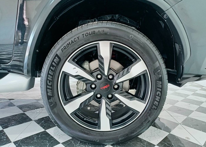 Used 5
                    TOYOTA
                     for Sale Image