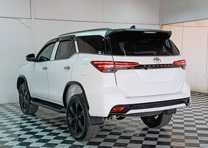 Used 11
                    TOYOTA
                     for Sale Image