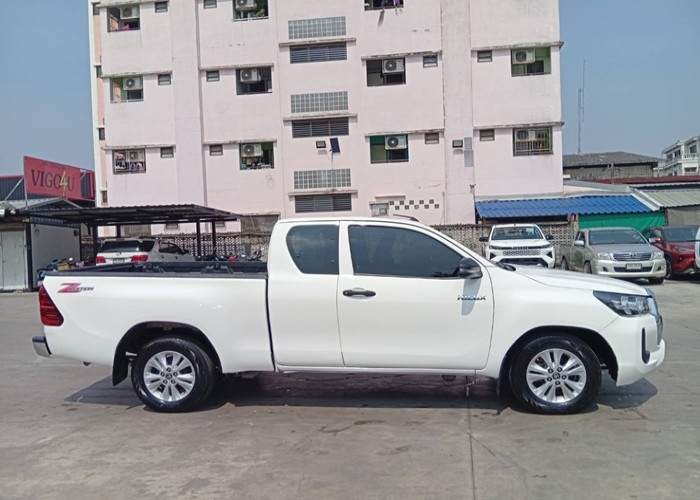 Used 5
                    TOYOTA
                     for Sale Image